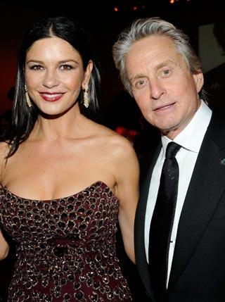 Parece que certo casal de Hollywood vai comemorar o Halloween com uma festinha bem animada…