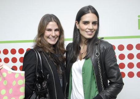 Sabrina Gasperin ganha chá de bebê de Cassia Avila.