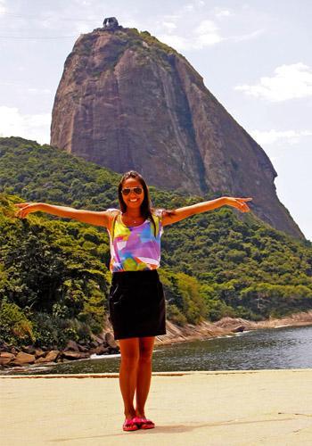 O Pão de Açúcar e o Cristo foram as inspirações para estampa da camiseta que a Afghan criou para o projeto Encantos Mil do blog Rio e Etc.