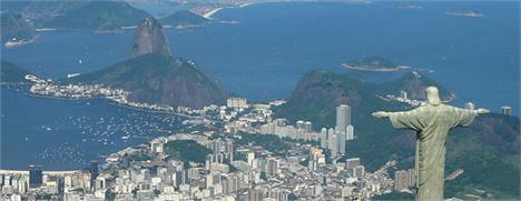 Glamurama tem em primeira mão os detalhes do desfile da Triya, no Fashion Rio, que acontece de 27 de maio a 02 de junho.