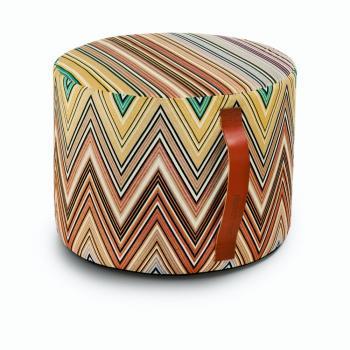 Esta vai para deixar a varanda da casa ou do apartamento ainda mais estilosa. O pufe da linha Home da Missoni é pra lá de charmoso.