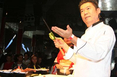 O chef brasileiro Tsuyoshi Murakami, do restaurante Kinoshita, foi convidado para encerrar o evento Masters of Food & Wine.
