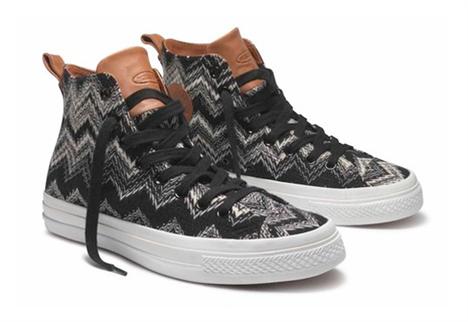 A Missoni e a Converse Chuck Taylor se juntaram mais uma vez para deixar muitos glamurettes passando vontade.