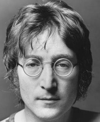 Eight classic solo albums of John Lennon and other important recordings of the ex-Beatle will be available in stores to commemorate the singers 70th birthday, on October 9.