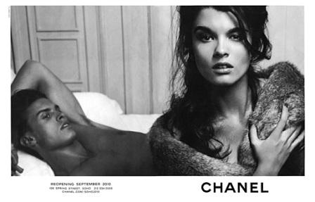 Depois de estrelar a última campanha da Jean Paul Gaultier, a modelo plus size Crystal Renn caiu nas graças de Karl Lagerfeld.