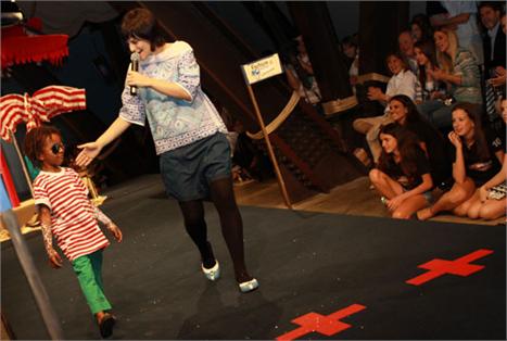 Ronaldo Fraga para Filhotes abre a segunda etapa dos desfiles do verão 2011 da Fashion Weekend Kids.