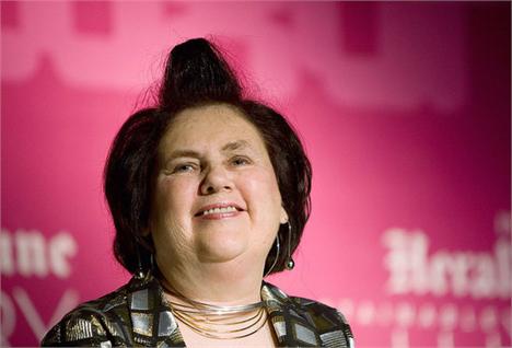 A Suzy Menkes fez questão de conhecer todas as filiais da Daslu nesta passagem por SP. Vem saber mais!