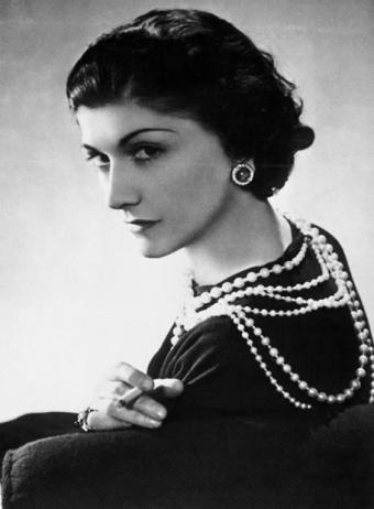 Livro revela envolvimento da estilista francesa Coco Chanel com a alta inteligência nazista durante a ocupação alemã em Paris
