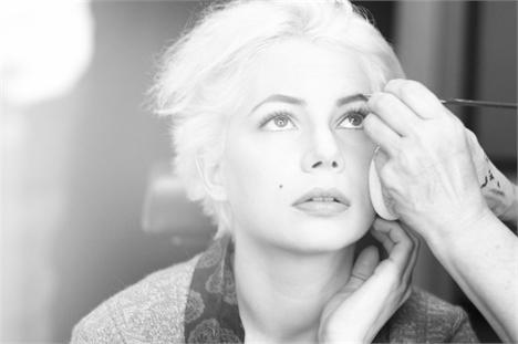 Veja cliques incríveis de Michelle Williams como Marilyn Monroe